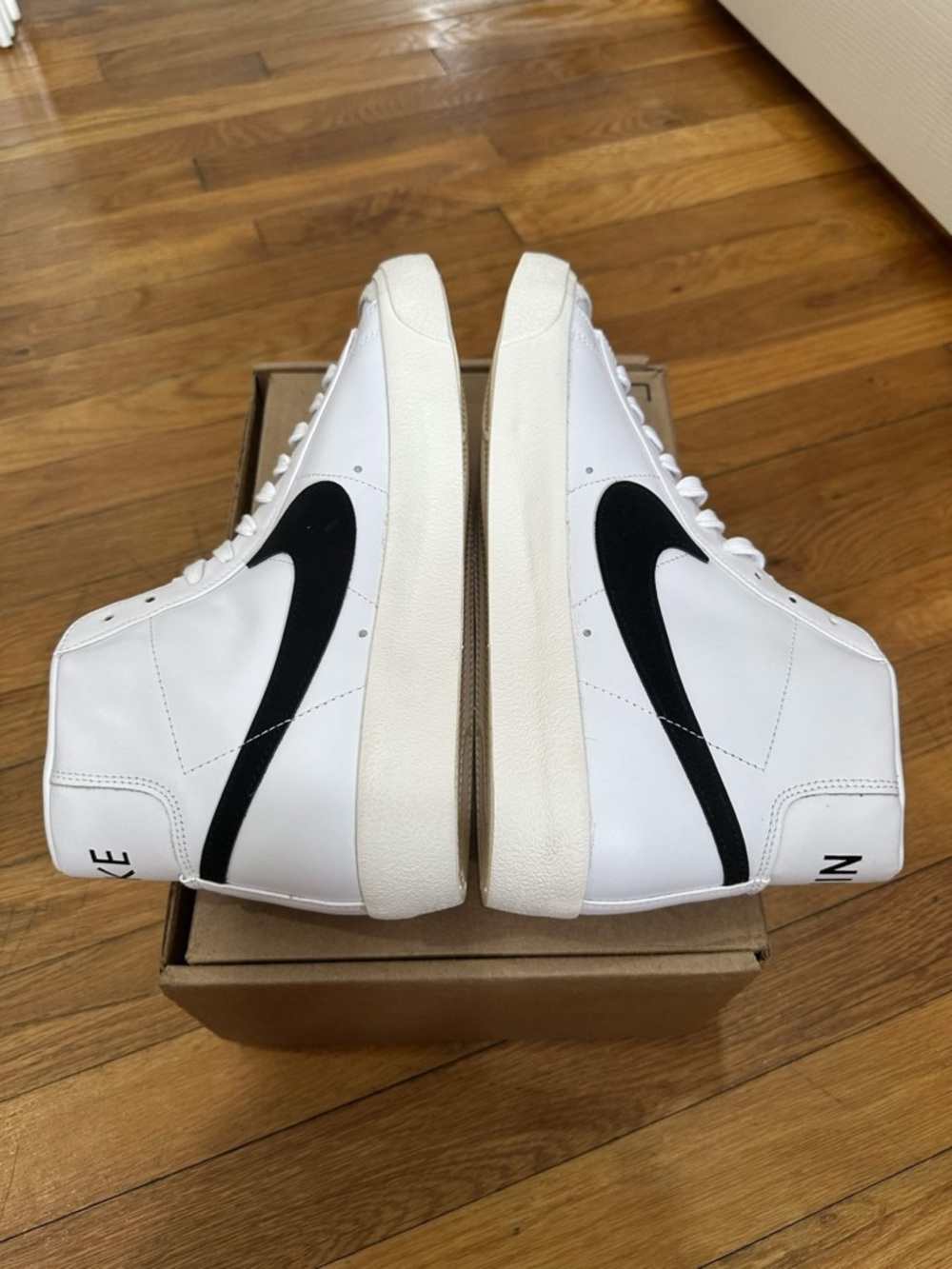 *Slightly Used* Nike Blazer Mid Women white Black (CZ1055-100) Size 12W - Picture 6 of 12